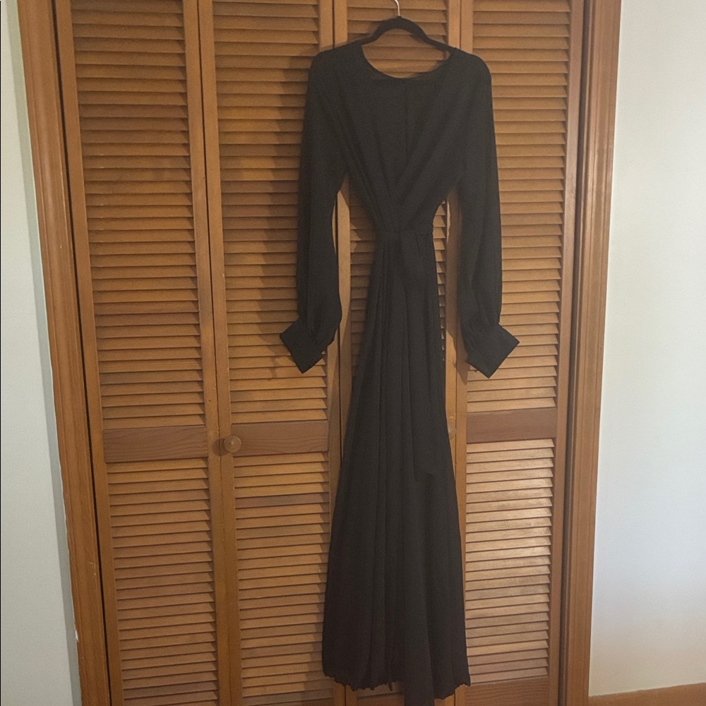 Elegant Black Maxi Dress